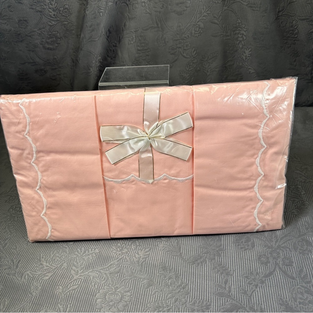 Lady Pepperell Pink Sheet Set Full Flat Sheet And Two Pillow Cases